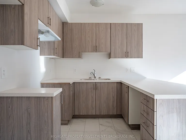 20 Westwood Ave — Photo 19