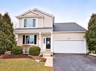 271 Bridlewood Cir, Lake In The Hills, IL 60156