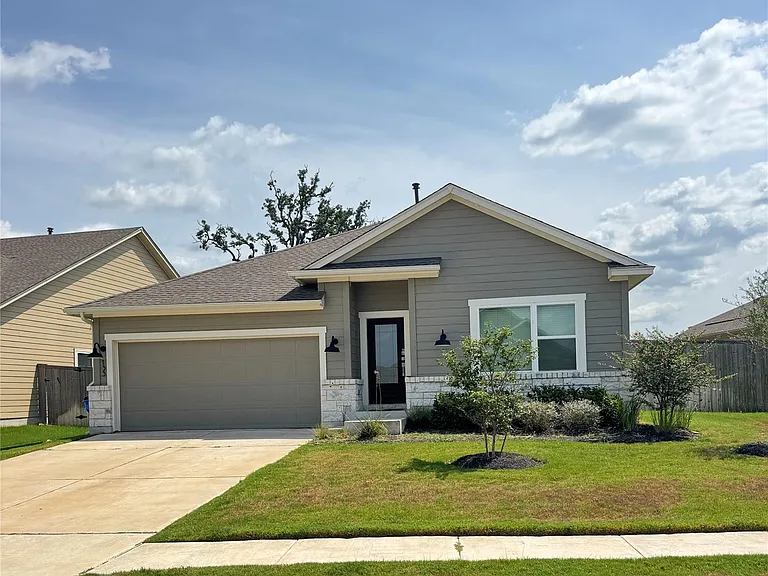 133 Patrick Herndon Dr — Photo 2