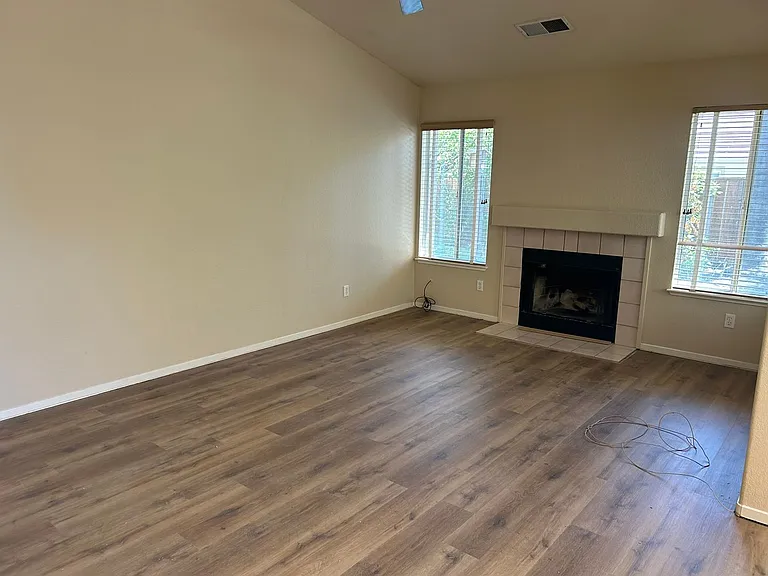 580 Creekwood Ct — Photo 8