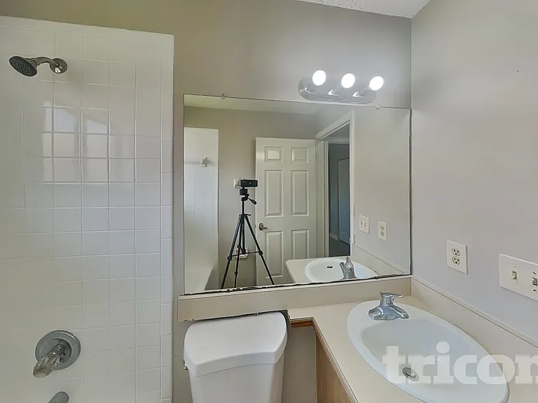 27 Princess Rose Dr — Photo 14
