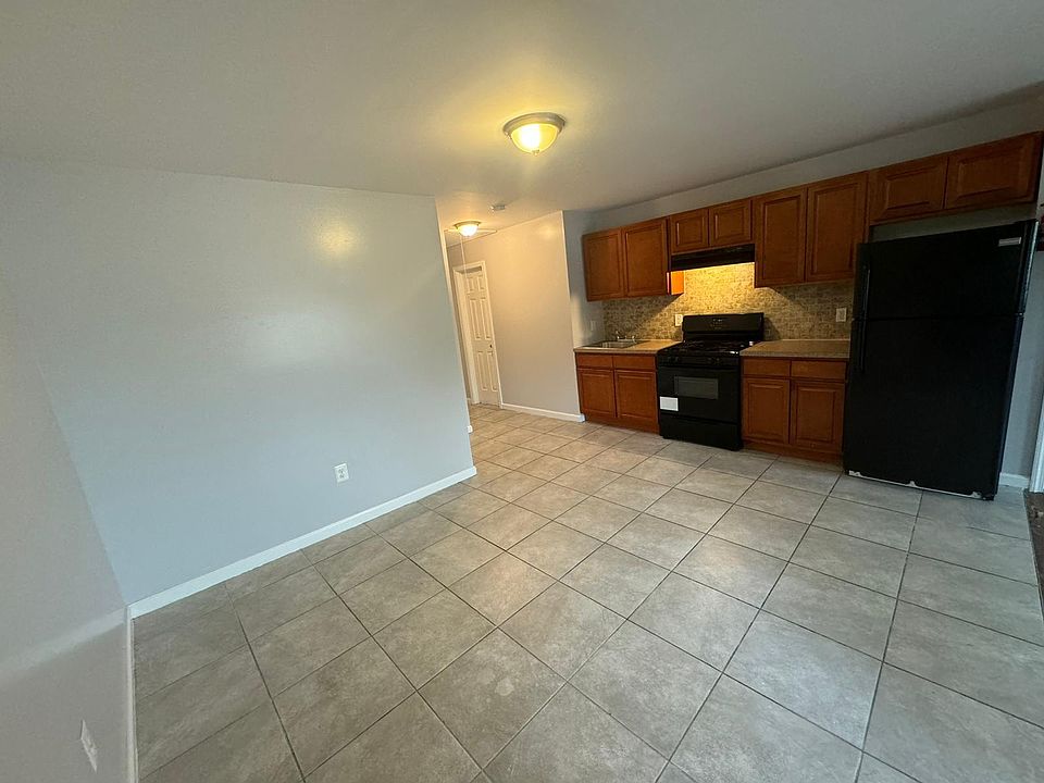 1st image of 151 Vermont Ave #3A