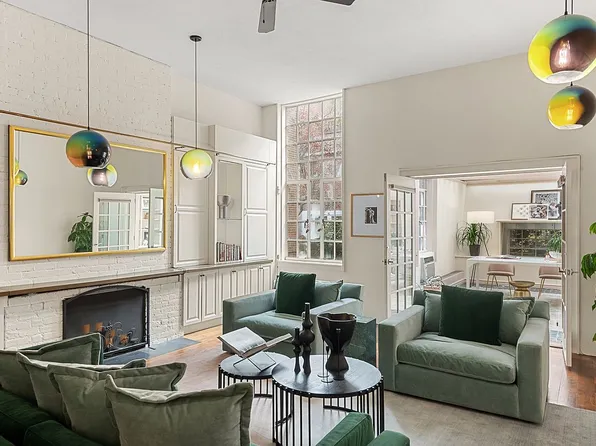 126 W 78th St, New York, NY 10024