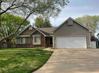 522 E Conestoga Rd, Maize, KS 67101