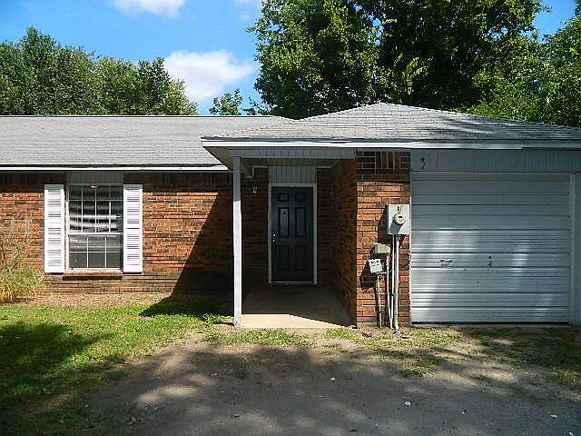 1st image of 306 E Thurman St