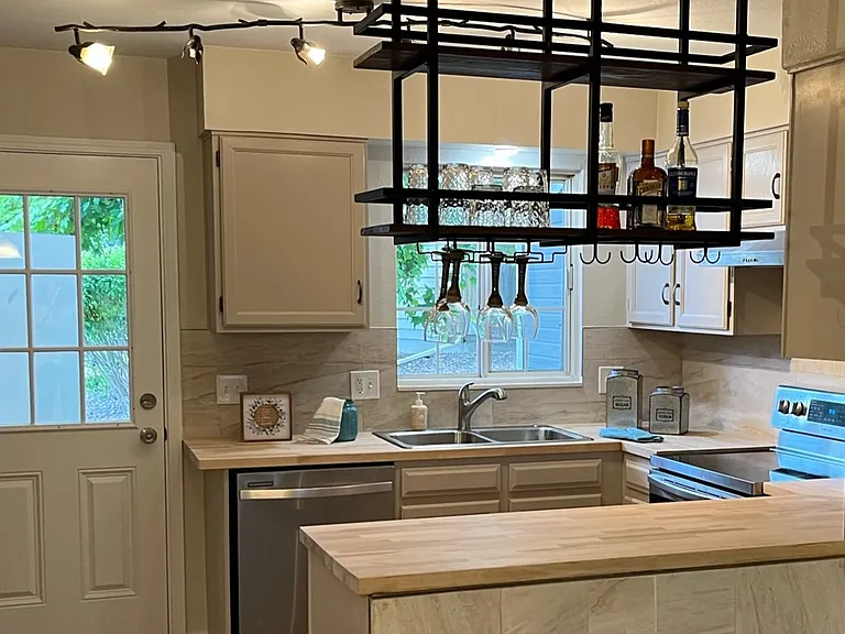 9848 W Cornell Pl — Photo 2
