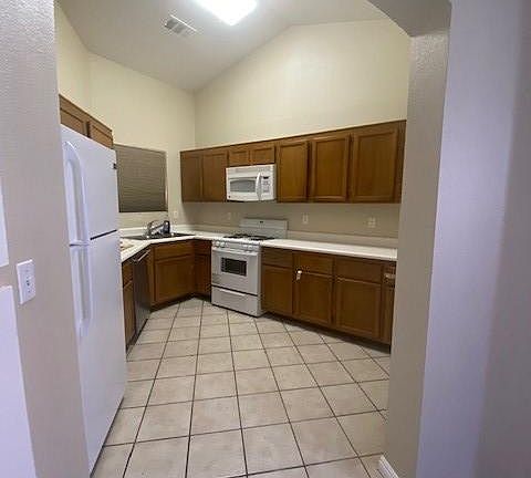 5th image of 6521 Old Oxford Ave