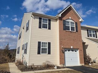 99 Green View Dr, Pottstown, PA 19464