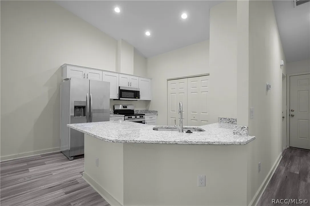2 bed, 1033 sqft, $1,500 — Photo 3