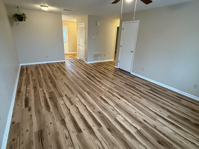 719 Main St — Photo 1