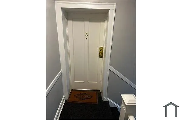 Building Photo - 2449 W 80th St #3