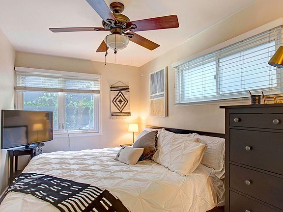 3rd image of 3104 Highland Ave #B