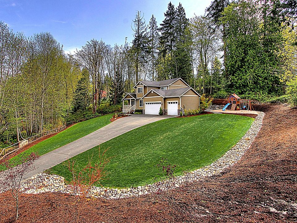 1st image of 4805 Spruce Ln NW