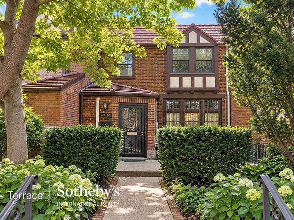 6750 Ingram St, Forest Hills, NY 11375