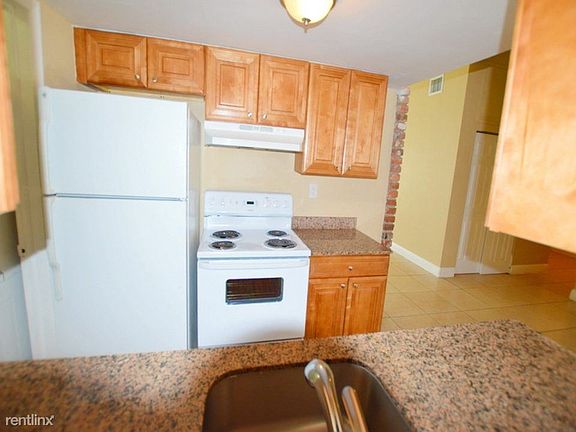40110145_18012-nw-8th-ave-_miami-gardens_fl_2016_3