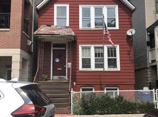 1810 W Belmont Ave, Chicago, IL 60657