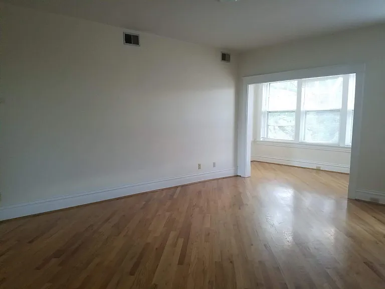 324 Laurel St #1N — Photo 3