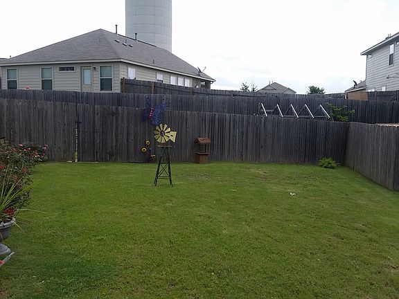 2nd image of 109 Pebble Creek Ln