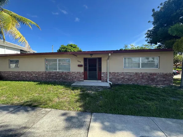 704 E HILLSBORO Boulevard, Deerfield Beach, FL 33441