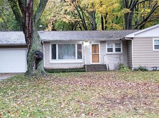 142 Concord Dr, Michigan City, IN