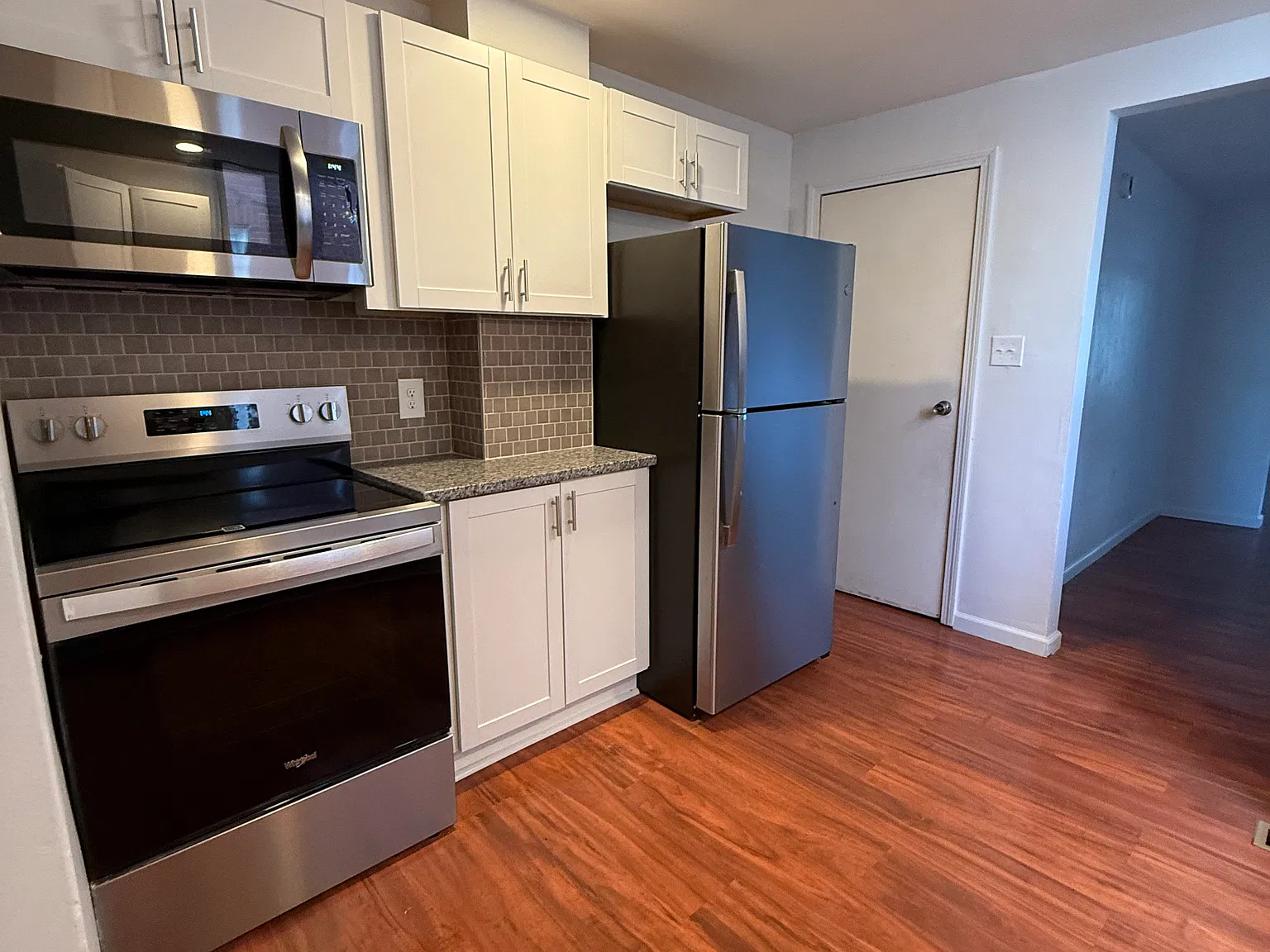 3 bed, 1500 sqft, $1,600 — Photo 3