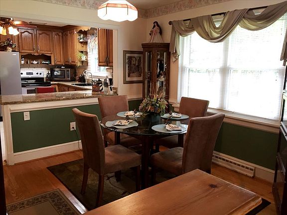 5th image of 9529 Channing Ln