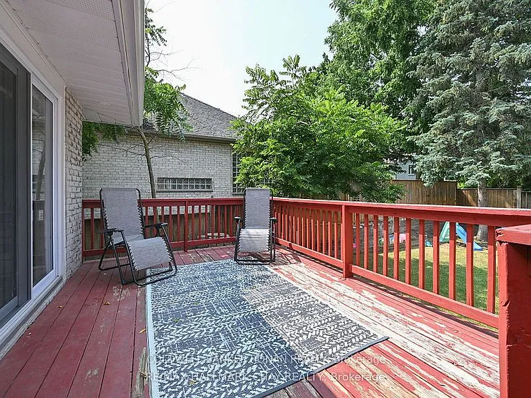8 Doner St #UPPER LEVEL — Photo 13