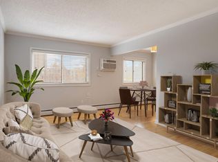 440 Ridgewood Ave #104, Minneapolis, MN 55408