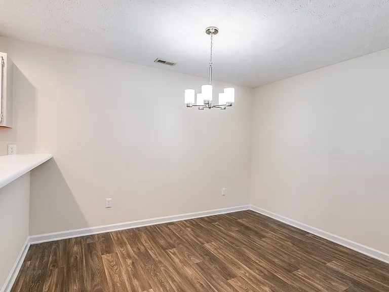 Wyndfall Apartments — Photo 7