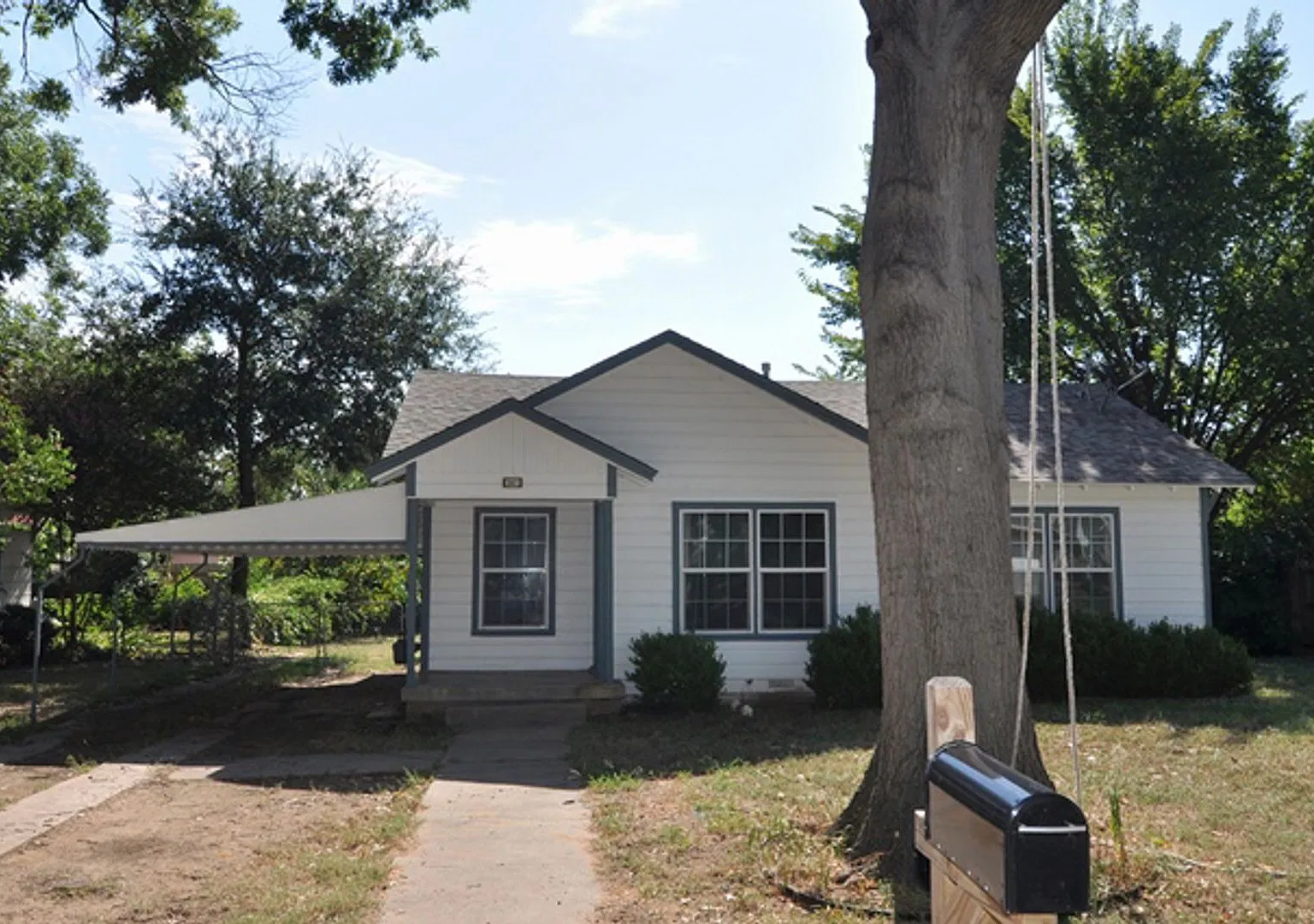 Charming Home Near The Dallas Cowboys Stadium - Two Weeks Rent Free! — Photo 1