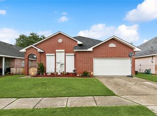 2040 Black Oak Dr, Marrero, LA 70072