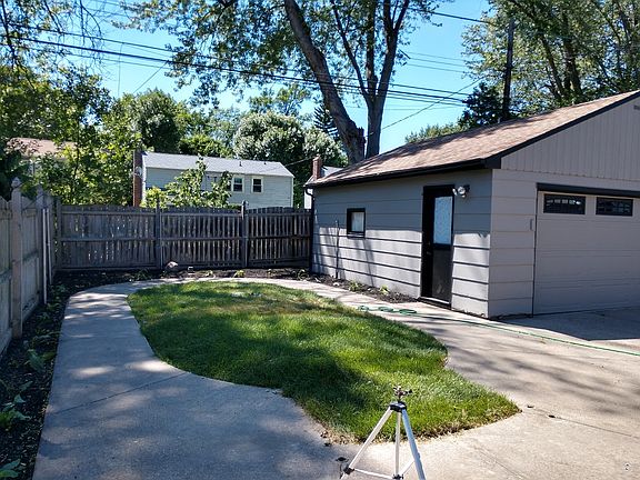 4th image of 203 Darwin Dr