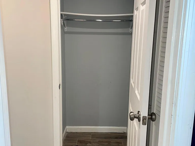 317 Soapstone Ln — Photo 14