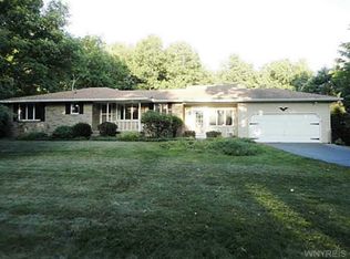 5065 S Freeman Rd, Orchard Park, NY 14127
