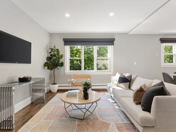 66 Hooper St Unit 4, Chelsea, MA 02150