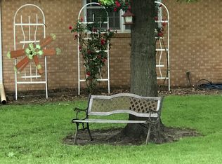 21 Glass Manor Ln, South Hutchinson, KS 67505