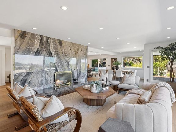 5th image of 105 Oak Ridge Road