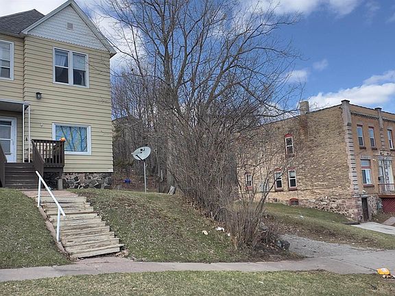 2nd image of 525 W 4th St