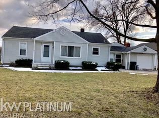 2156 Dawes Ave, Utica, MI 48317