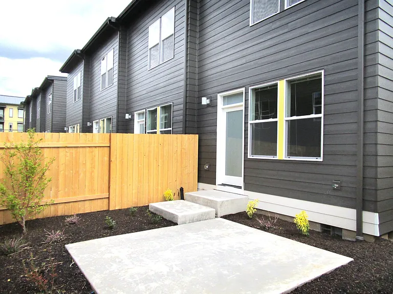 Axis PDX Apartments — Photo 23