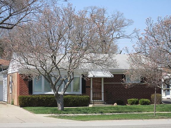 2nd image of 8258 N Harlem Ave