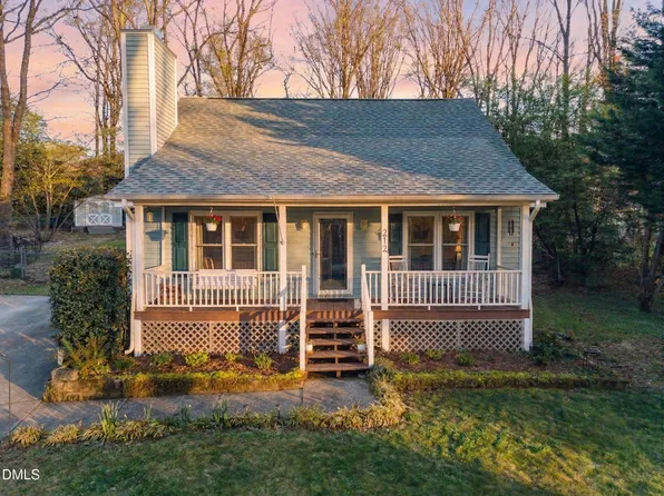 212 Esquire Ln, Cary, NC 27513