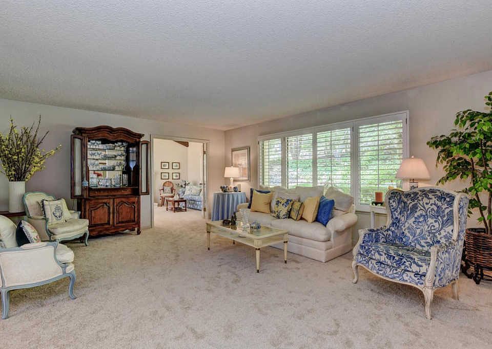 1st image of 14679 Fieldstone Dr