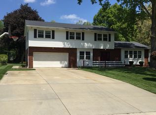 1991 Rosewood Dr, Kent, OH 44240