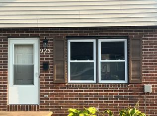 925 Lafollette Ave, Little Chute, WI 54140