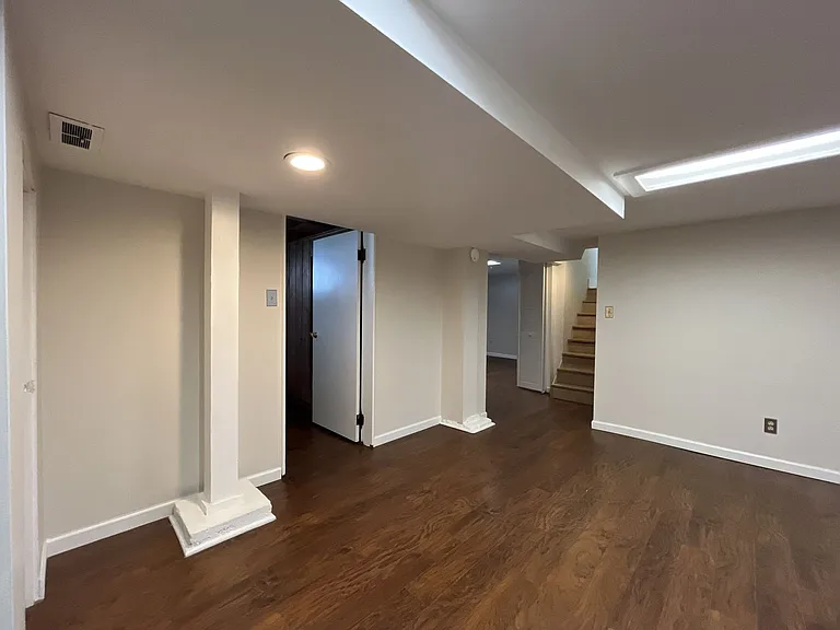 2417 N Rosa Parks Way — Photo 37