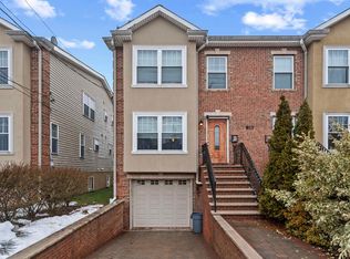817 7th St #A, Secaucus, NJ 07094