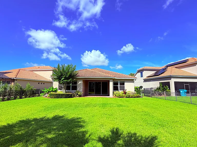 11867 Padua Ln — Photo 49