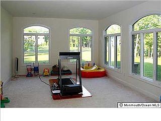 1st image of 17 Molsbury Ln