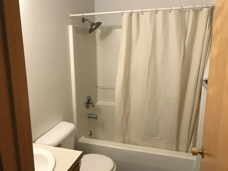 667 Sunset Ave NE #1 — Photo 7